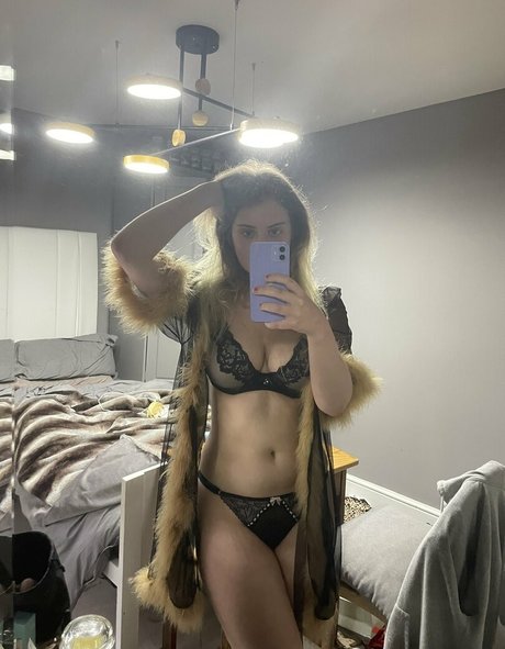 Nacktes geleaktes OnlyFans-Foto von Madamecersei