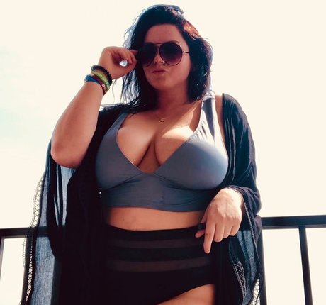 Nacktes geleaktes OnlyFans-Foto von Mackenzie J