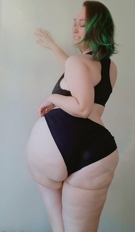 Nacktes geleaktes OnlyFans-Foto von Aussieoppaisenpai