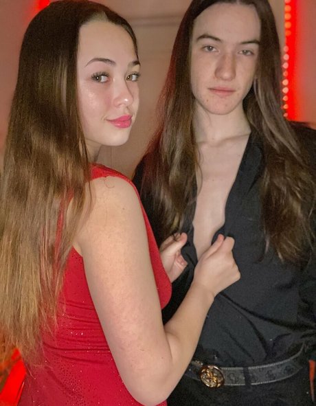 Nacktes geleaktes OnlyFans-Foto von Cannacouple69