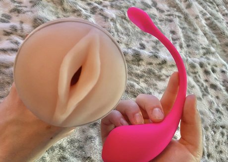 Nacktes geleaktes OnlyFans-Foto von Cannacouple69