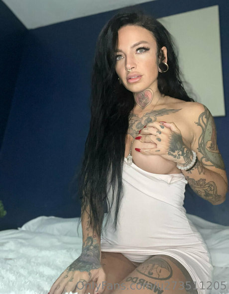 Nacktes geleaktes OnlyFans-Foto von Misslolad