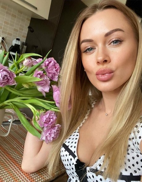 Nacktes geleaktes OnlyFans-Foto von Annamommyx