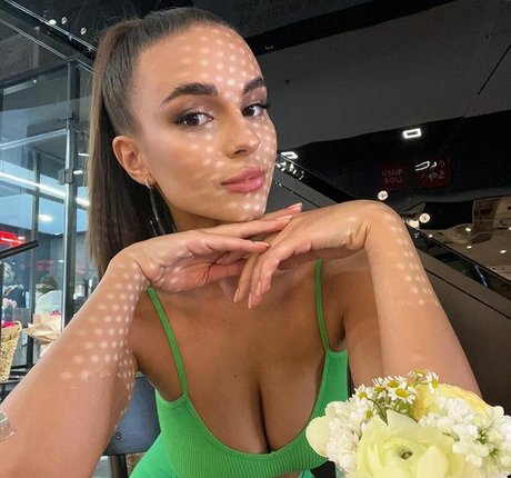 Nacktes geleaktes OnlyFans-Foto von Irina Repei