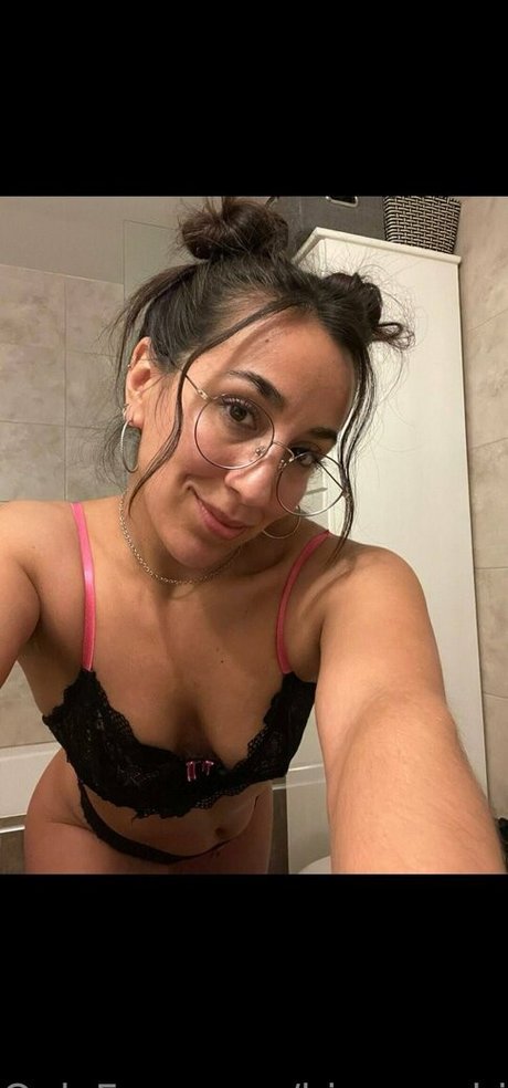 Nacktes geleaktes OnlyFans-Foto von Bigassbigboobs