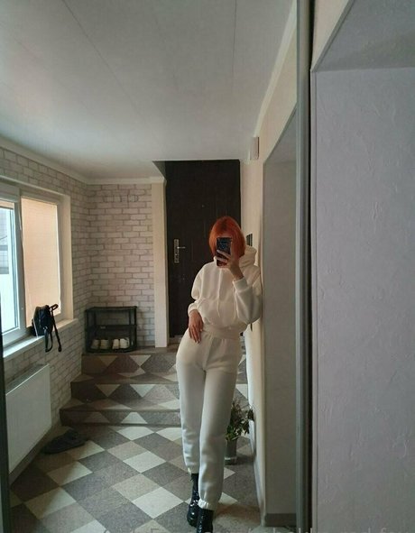 Nacktes geleaktes OnlyFans-Foto von Rebekkaredfox