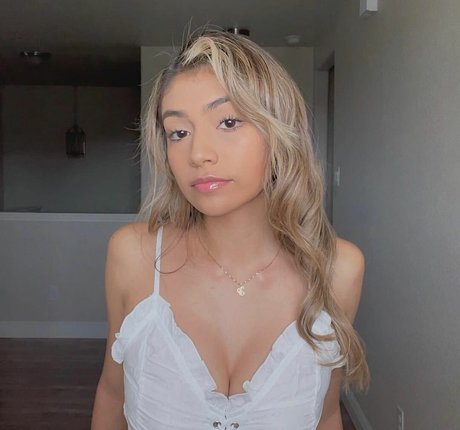 Nacktes geleaktes OnlyFans-Foto von Justineeeeee