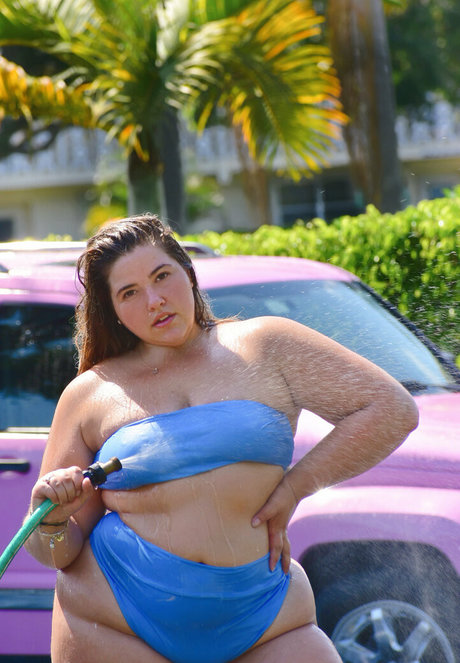 Thebigbootybarbie2