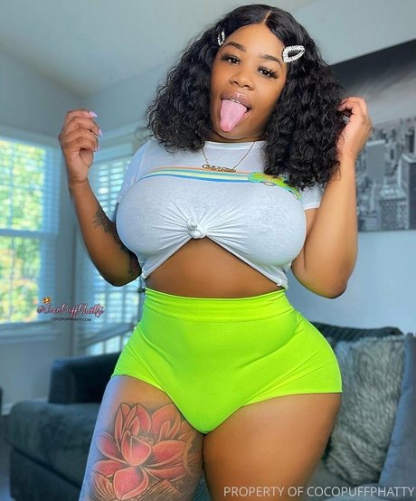 Nacktes geleaktes OnlyFans-Foto von Phattgirlcoco