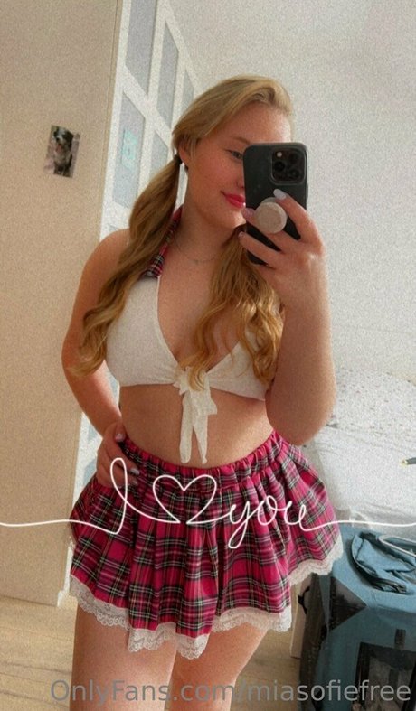 Nacktes geleaktes OnlyFans-Foto von Miasofiefree