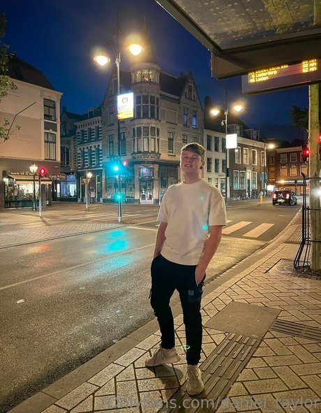 Nacktes geleaktes OnlyFans-Foto von Danieltaylor