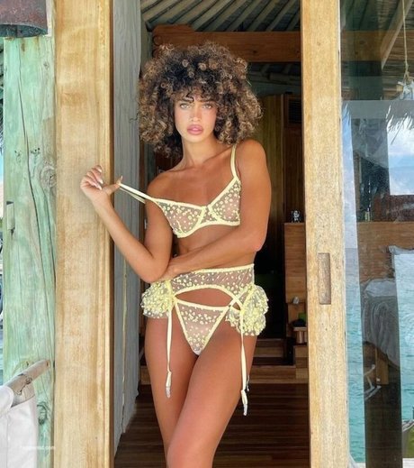 Nacktes geleaktes OnlyFans-Foto von Eden Fines