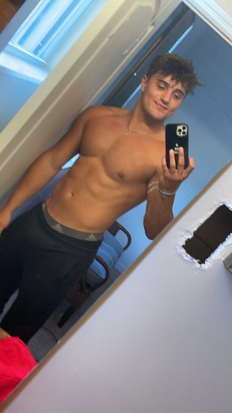 Nacktes geleaktes OnlyFans-Foto von Jfit98