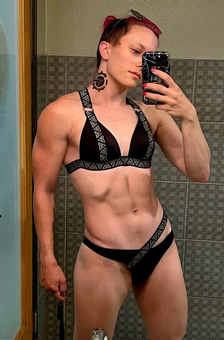 Nacktes geleaktes OnlyFans-Foto von Claire Max