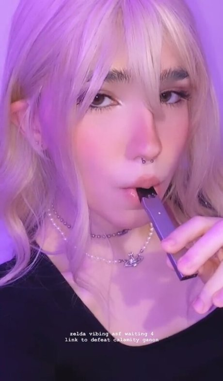 Nacktes geleaktes OnlyFans-Foto von Arielle Maxine
