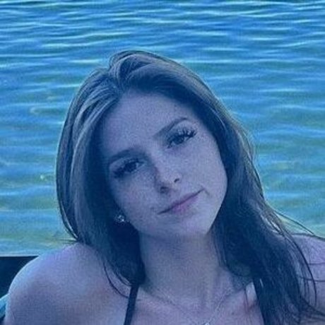 Nacktes geleaktes OnlyFans-Foto von Paige Mousseau
