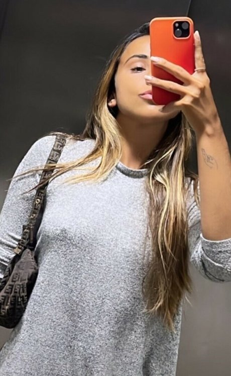 Nacktes geleaktes OnlyFans-Foto von Aninha Cafe
