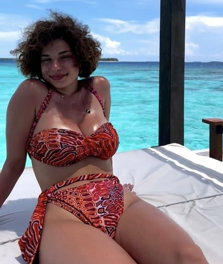 Nacktes geleaktes OnlyFans-Foto von Emmy Tifrit