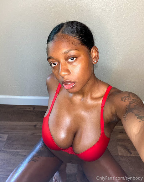 Nacktes geleaktes OnlyFans-Foto von Synbody