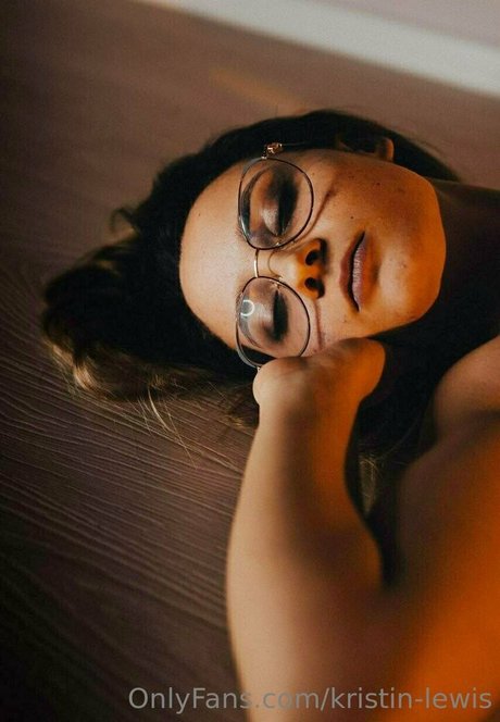 Nacktes geleaktes OnlyFans-Foto von Kristinlewis
