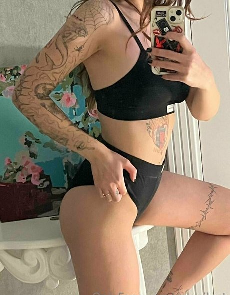 Nacktes geleaktes OnlyFans-Foto von Babyinky