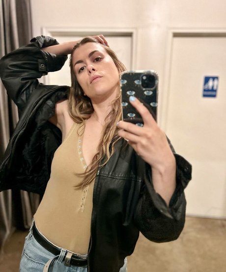 Nacktes geleaktes OnlyFans-Foto von Lindsey Shaw