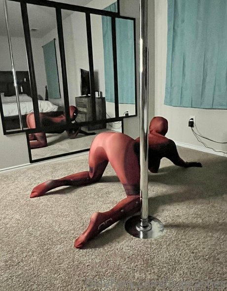 Nacktes geleaktes OnlyFans-Foto von Lilopeaches