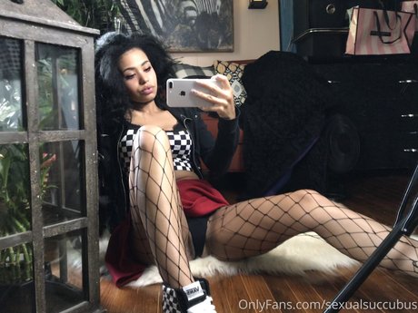 Nacktes geleaktes OnlyFans-Foto von E Gamer Girlfriend