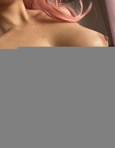Nacktes geleaktes OnlyFans-Foto von Hatsuzume
