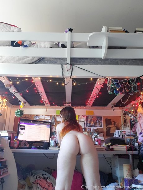 Nacktes geleaktes OnlyFans-Foto von Short Stack Slut