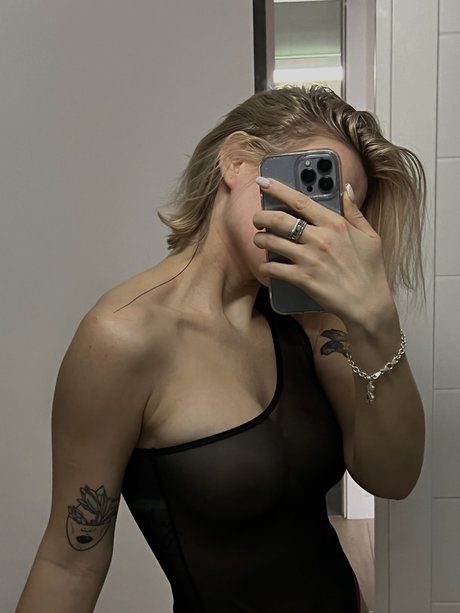 Nacktes geleaktes OnlyFans-Foto von Anamaks