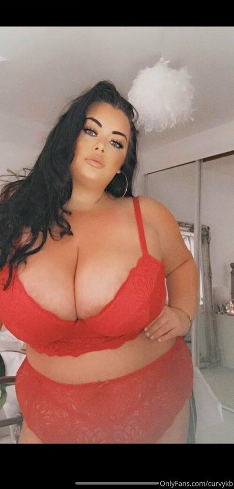 Nacktes geleaktes OnlyFans-Foto von Curvykb
