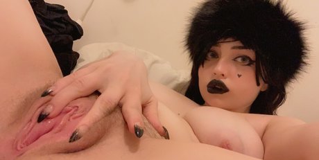 Nacktes geleaktes OnlyFans-Foto von Queen Nephilim