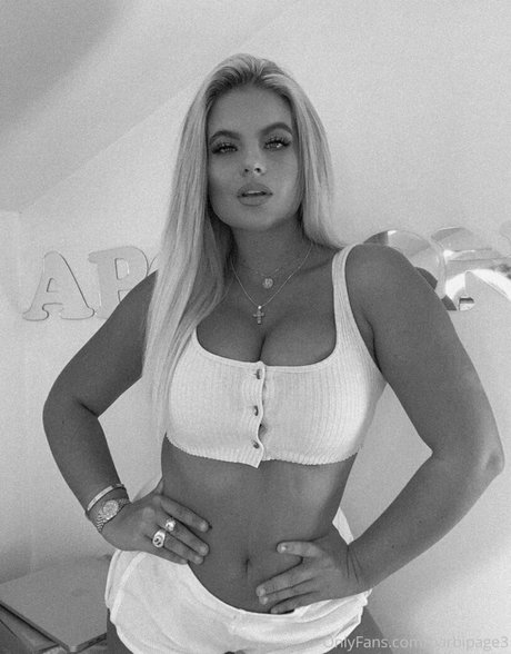 Apollonia Llewellyn