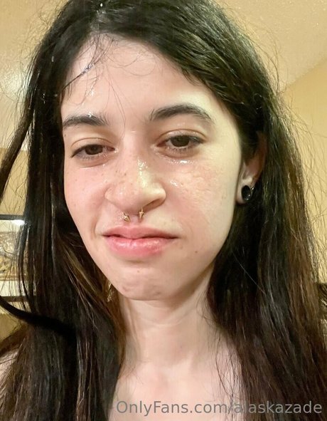 Nacktes geleaktes OnlyFans-Foto von Alaska Zade