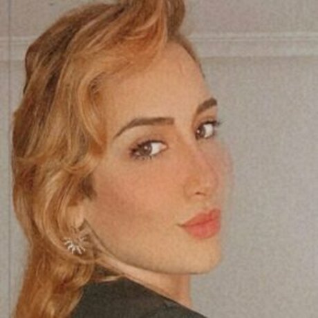 Nacktes geleaktes OnlyFans-Foto von Paprikath