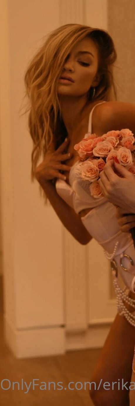 Nacktes geleaktes OnlyFans-Foto von Erika Costell