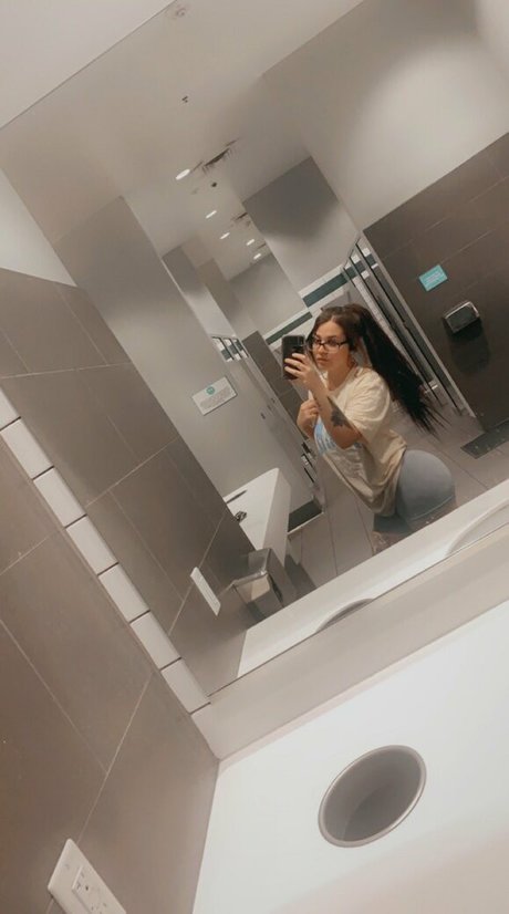 Nacktes geleaktes OnlyFans-Foto von Imtrashleyyy