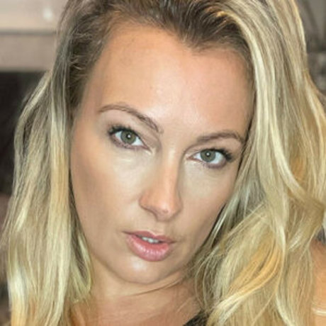 Nacktes geleaktes OnlyFans-Foto von Miss Juicy Lucy
