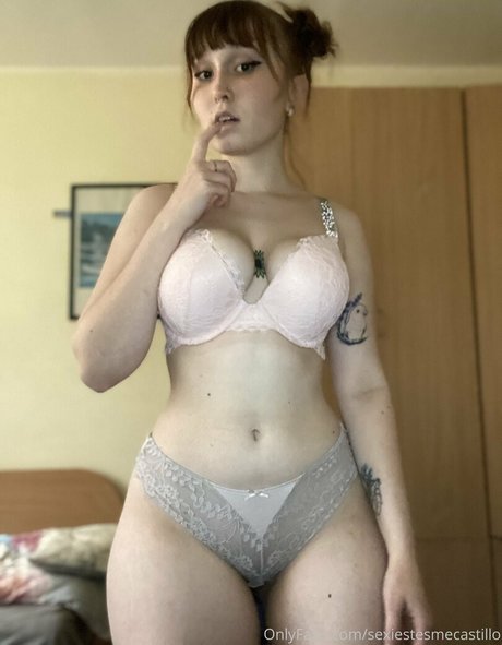 Nacktes geleaktes OnlyFans-Foto von Sexiest Nurse Esme