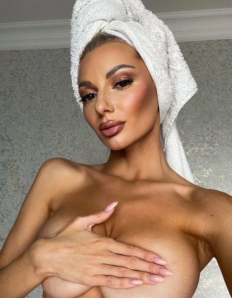 Nacktes geleaktes OnlyFans-Foto von Calif0rniumlady