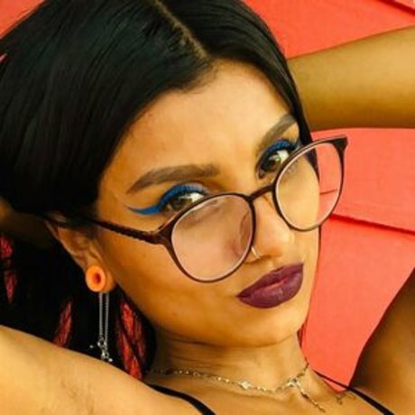 Nacktes geleaktes OnlyFans-Foto von Bbykhalifaa