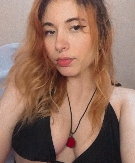Nacktes geleaktes OnlyFans-Foto von Hellenrp
