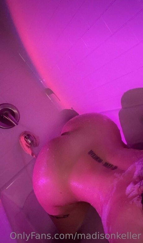 Nacktes geleaktes OnlyFans-Foto von Madisonkeller