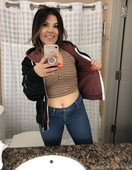 Nacktes geleaktes OnlyFans-Foto von Erynn