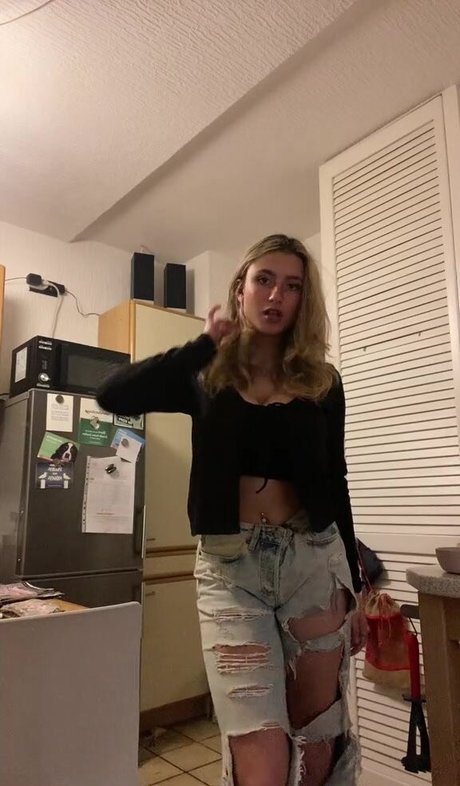 Nacktes geleaktes OnlyFans-Foto von Celina