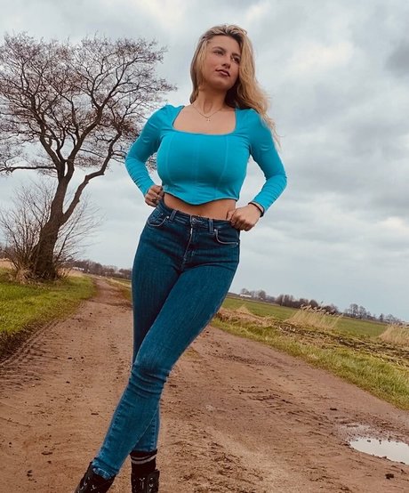 Nacktes geleaktes OnlyFans-Foto von Celina