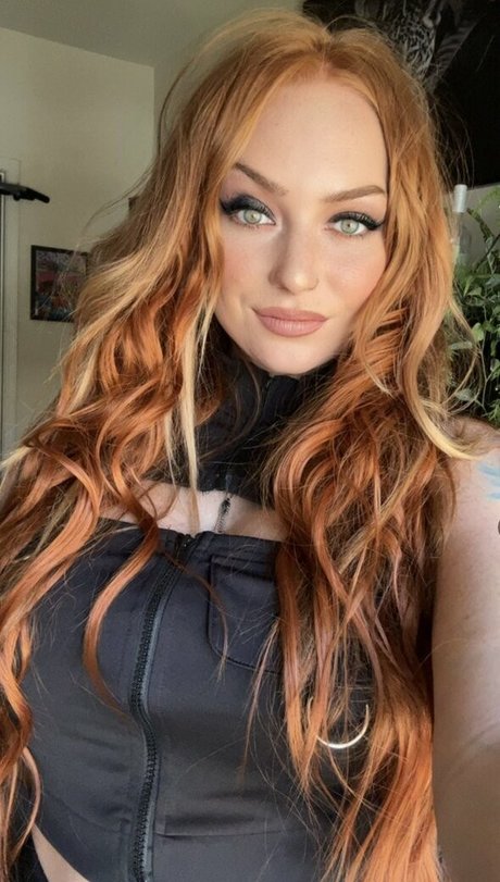 Nacktes geleaktes OnlyFans-Foto von Foxi Lexi