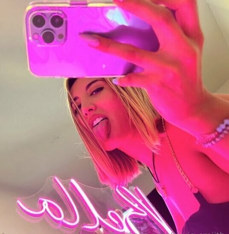 Nacktes geleaktes OnlyFans-Foto von Oliviasmiithfree