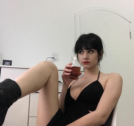 Nacktes geleaktes OnlyFans-Foto von Milkyroth